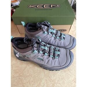 Keen Women's Targhee IV Waterproof Hiking Shoes in the Alloy/Granite Green 10w